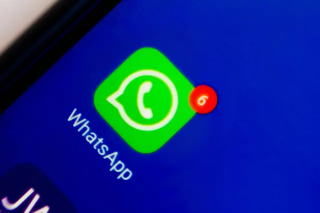 WhatsApp өз кызматтарында эч нерсе өзгөрбөгөнүн белгилеп жатат.