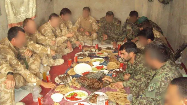 Sardar arimo gusangira n'abasirikare b'Ubwongereza