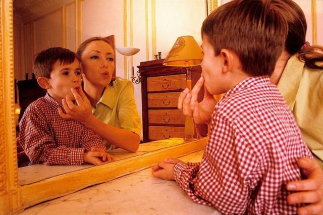 குழந்தைகளுக்கு வாய் திக்கினால் என்ன செய்ய வேண்டும்?