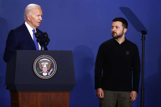 Biden junto a Zelensky en la cumbre de la OTAN