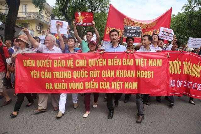 Cuộc biểu tình lên án việc Trung Quốc đạt giàn khoan HD 981