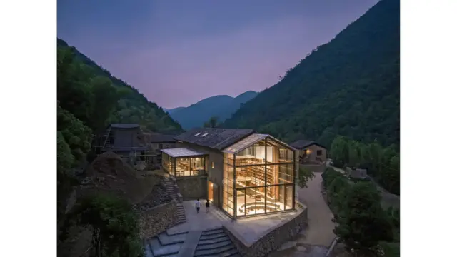 โรงแรม Qinglongwu Capsule Hotel and Library 