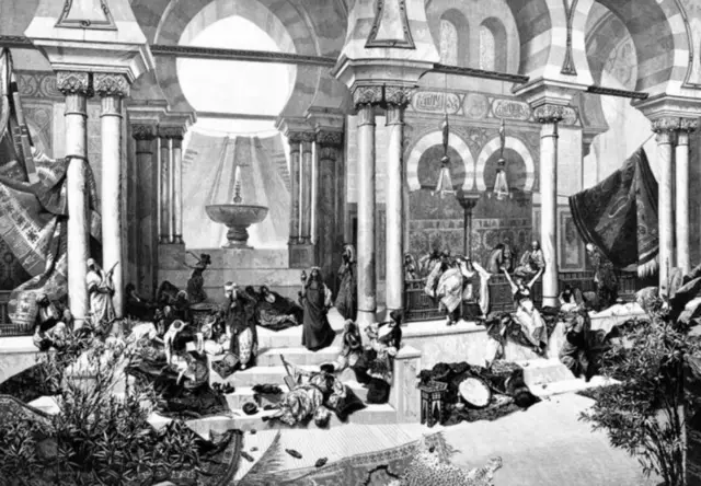 হেরেমে ক্রীতদাস হিসেবে জীবন শুরু করা অনেক নারী পরবর্তীতে বেশ ক্ষমতাধর হয়ে ওঠেন।