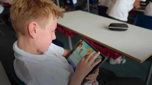 குழந்தைகளை குறிவைக்கும் ஏய் வீடியோக்கள்