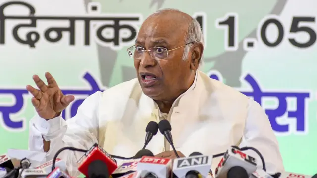 कांग्रेस अध्यक्ष खड़गे