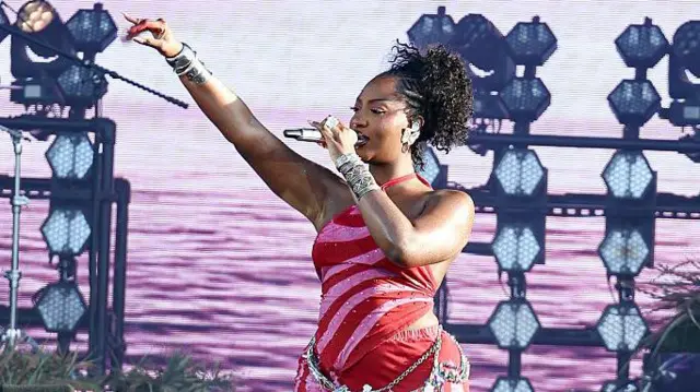 Temilade Openiyi (Tems)