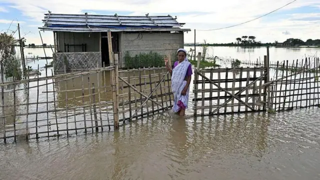 వరద నీరు 