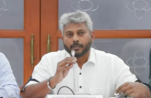 அமைச்சர் மரிய வில்சன்