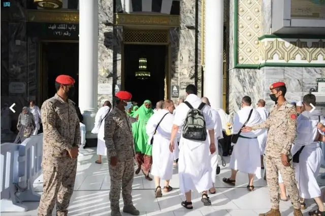 Ciidama Xujeyda caawinaya