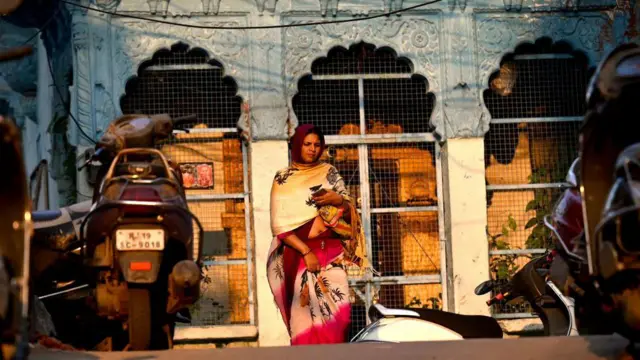 Gelombang panas disebut menganggu kesehatan dan juga aktivitas dalam bekerja di Jodhpur, India. 