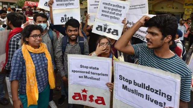 বুলডোজার জাস্টিসের বিরুদ্ধে দিল্লিতে প্রতিবাদ