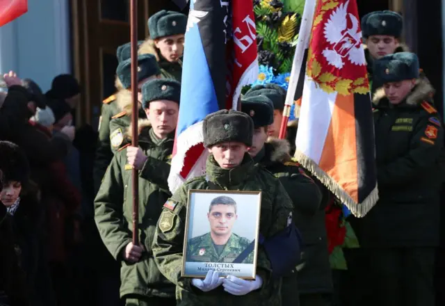 Похорон ватажка бойовиків Михайла Толстих, відомого як "Гіві", у Донецьку в 2017 році