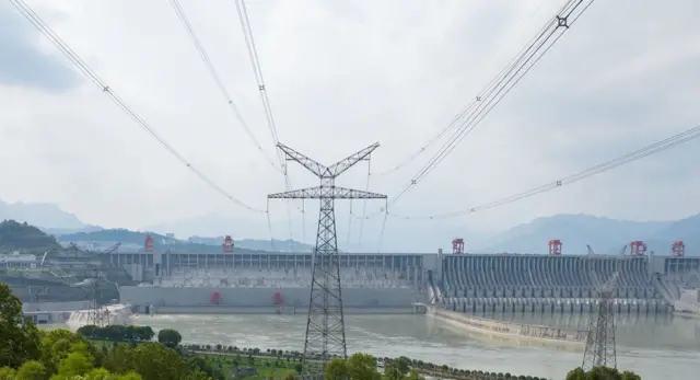 تھری گورجز ڈیم پروجیکٹ سے بڑا