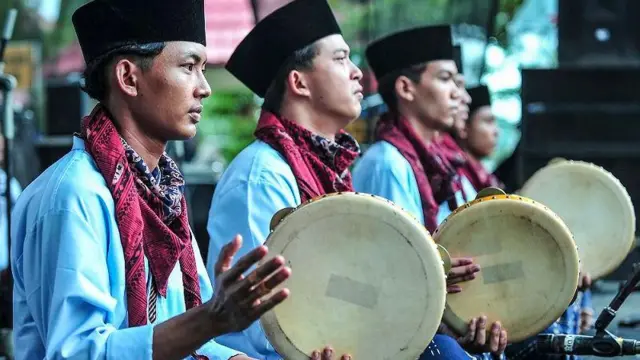 Suku Melayu ada di urutan keenam lulusan sarjana terbanyak 12,67%