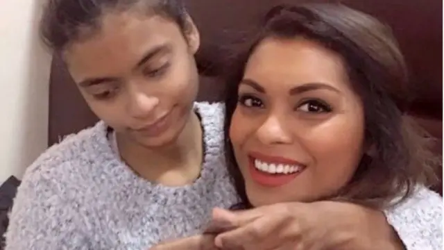 Рубі з дочкою