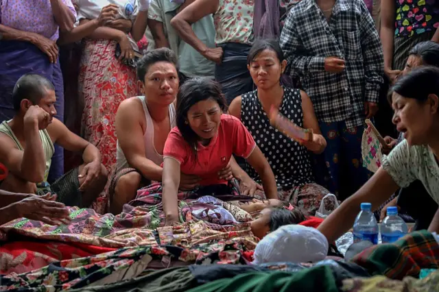 စစ်ကိုင်း၊ ဒီပဲယင်းမြို့နယ် အိုးတိန်တွင်းရွာက စာသင်ကျောင်းတိုက်ခိုက်ခံရလို့ သေဆုံးခဲ့တဲ့ကလေးငယ်တွေ