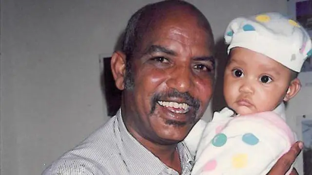 ኣቤ ስዩም፡ ወላዲኣ ከእስር እንከሎ ጓል ክልተ ዓመት ነይራ