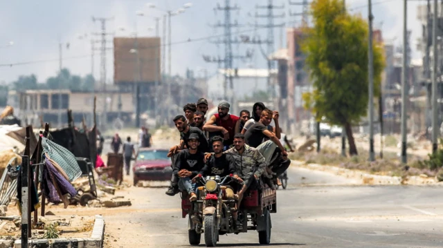 من دير البلح 