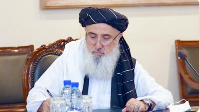 قاری دین محمد، سرپرست وزارت اقتصاد طالبان در حاکمیت نخست آن‌ها نیز وزیر بود