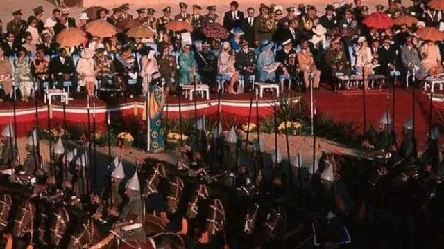 આધુનિક ઇતિહાસની સૌથી મોઘી પાર્ટી, ઈરાનના શાહ, ઈરાન, અમેરિકા, ઇસ્લામી રાજ્ય, બીબીસી ગુજરાતી, ઈરાનના શહેનશાહ, આયતુલ્લાહ ખામેનેઈ