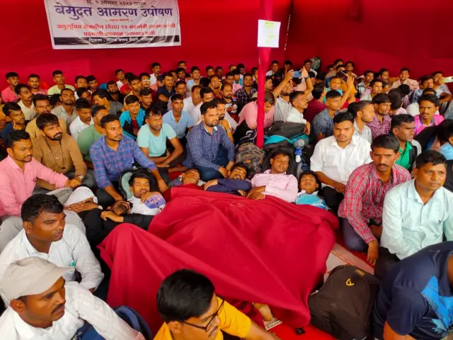 आमरण उपोषमादरम्यान विद्यार्थ्यांची प्रकृति खालावली