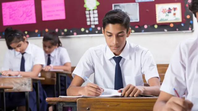 టెన్త్ క్లాస్, విద్యార్థులు