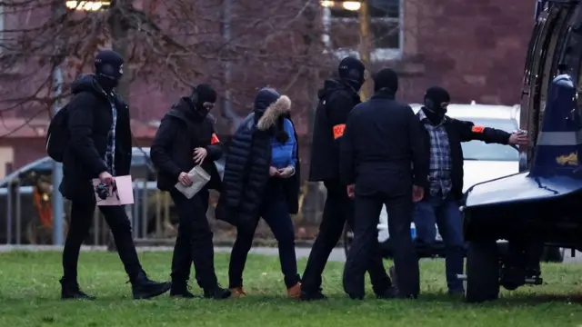 Polis baskını