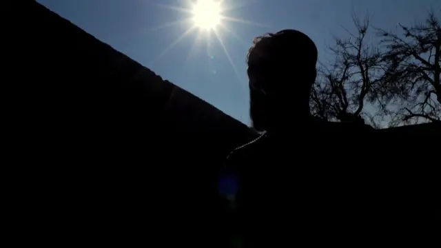 "له مجبوریته مې کوکنار کرلي."