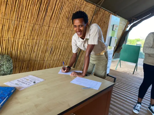 Janet Rugero avuga ko akazi akora kamutunze kandi kamwubahisha