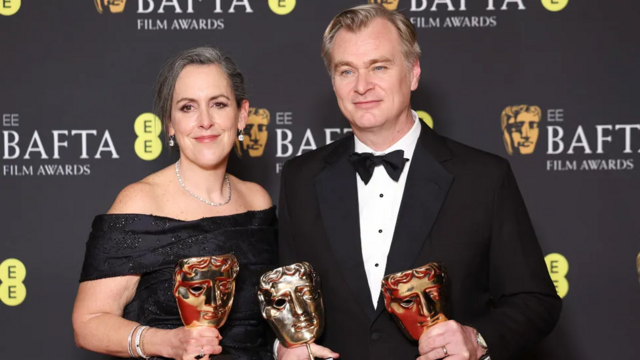 Christopher Nolan eşi ve yapımcısı Emma Thomas ile birlikte 