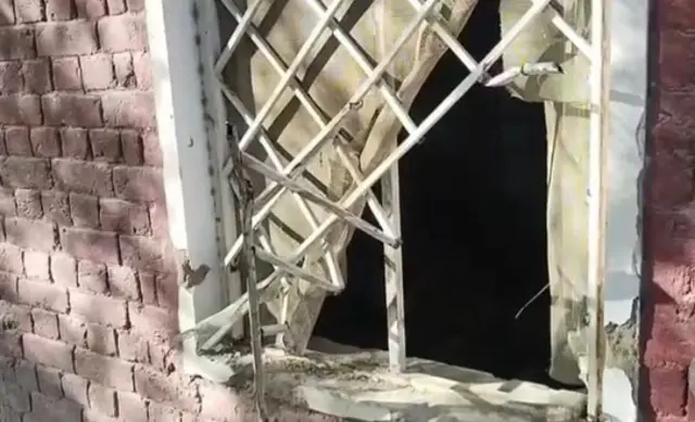 کھڑکی، مال خانہ