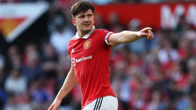 هری مگوایر ۸۰ میلیون پوند خرج روی دست منچستر یونایتد گذاشت هرچند که اخیرا شایع شد قرار است با ۳۰ میلیون پوند به وستهم فروخته شود