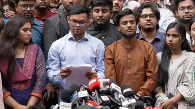 নতুন ছাত্র সংগঠন গঠনের কাজ শুরু হয়েছে বলে সাংবাদিকদের জানিয়েছেন বৈষম্যবিরোধী ছাত্রআন্দোলনের সমন্বয়ক আবু বাকের মজুমদার