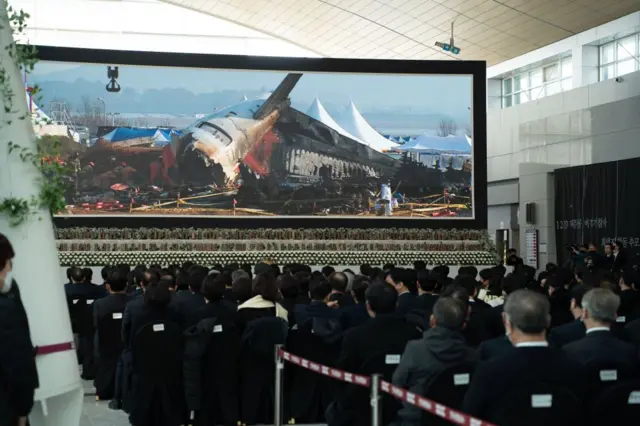 Upacara, penghormatan, korban, kecelakaan, pesawat, Jeju Air, Januari, 2025.