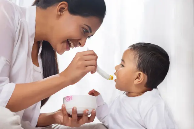 மூச்சுக்குழாயில் சிக்கும் உணவுப் பொருள்: உயிரைக் காக்க உதவும் எளிய முதலுதவி