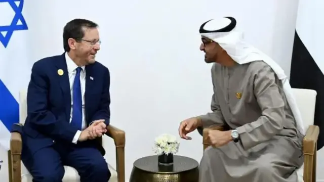Kulankii Maxamed Bin Zayed, Madaxweynaha Imaaraadka Carabta iyo Isaac Herzog, Madaxweynaha Israa'iil, oo ka dhacay Sharm El-Sheikh sanadka 2022