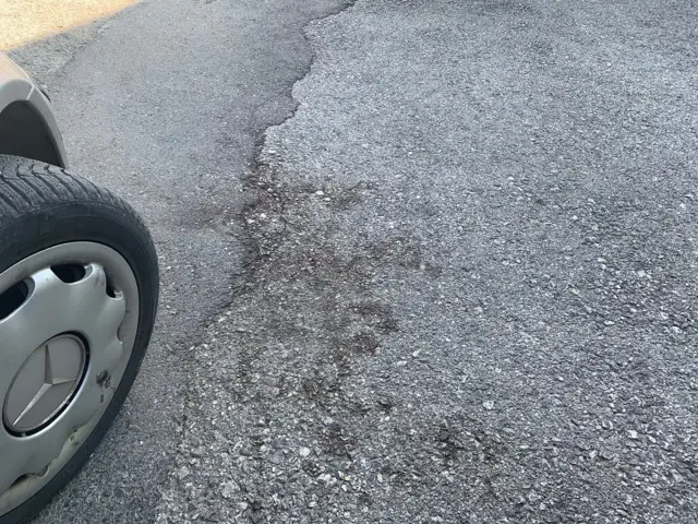 Lokva krvi ispred limarske radnje na periferiji Valjeva