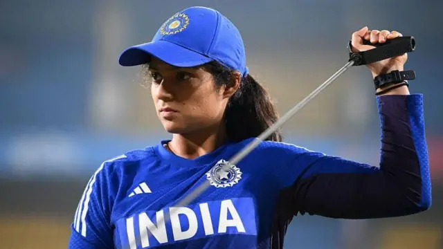 ભારત અને દક્ષિણ આફ્રિકા વચ્ચે મહિલા વુમન ક્રિકેટ ફાઇનલ, ભારત અને આફ્રિકાની ટીમ કેટલી શક્તિશાળી, જેમિમા રોડ્રિગ્સ, હરમનપ્રીત કૌર, સ્મૃતિ મંધાના, પ્રતીકા રાવલ, શેફાલી વર્મા, બીબીસી ગુજરાતી સ્પૉર્ટસ સમાચાર,