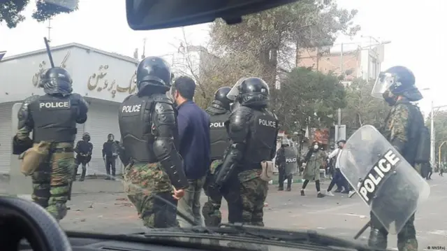 یگان ضد شورش پلیس ایران 