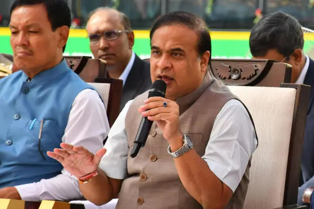 လူမှု မကောင်းဆိုးဝါး အဆုံးသတ်ဖို့ ဆက်ကြိုးစားရမယ်လို့ ပြောတဲ့ အာသံဝန်ကြီးချုပ် 