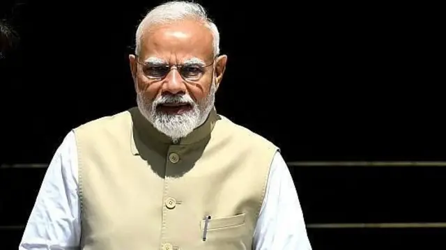 भारत सरकार परिस्थितीवर लक्ष ठेवून आहे आणि आवश्यकता भासल्यास पावलं उचलण्यासाठी सज्ज आहे