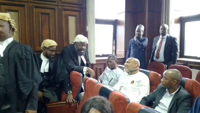 "Nnamdi Kanu zubatara igwe mgbasaozi redio na Naịjirịa n'ime ngwa e ji ebiri n'ụlọ" - Onye akaebe kwuru n'ụlọikpe