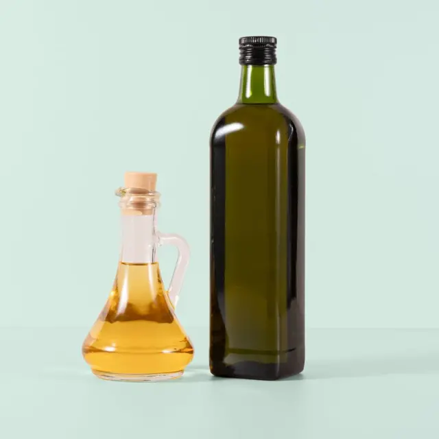 ઓલિવ ઓઇલ ખોરાકમાંથી ચાવીરૂપ પોષક તત્વોને પોતાની અંદર સમાવી લેવા માટેનું યોગ્ય કદ ધરાવતાં ચરબીનાં ટીપાં બનાવે છે.