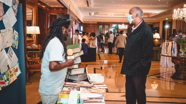 ኤሊያስ ከአበባ ባልቻ ጋር 