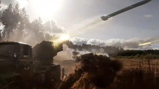 Faol oqindi bilan porno masturbatsiya