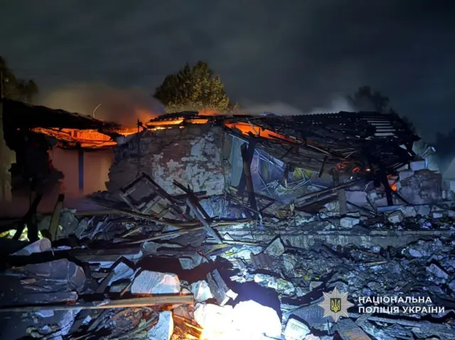 Руїни будинків після обстрілів. 