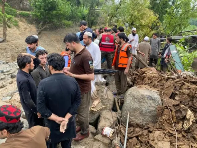 पाकिस्तानातील अनेक जिल्ह्यात पुराचा हाहाकार