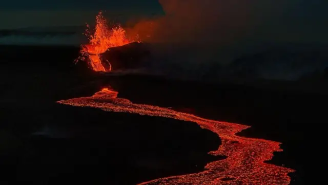 'Vulcão bebe', o vulcão mais novo do mundo na Islandia