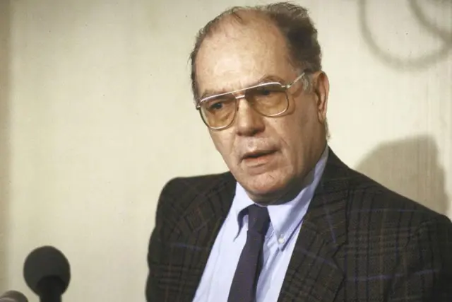 Right-wing politician Lyndon H LaRouche speaking at a press conference in 1987