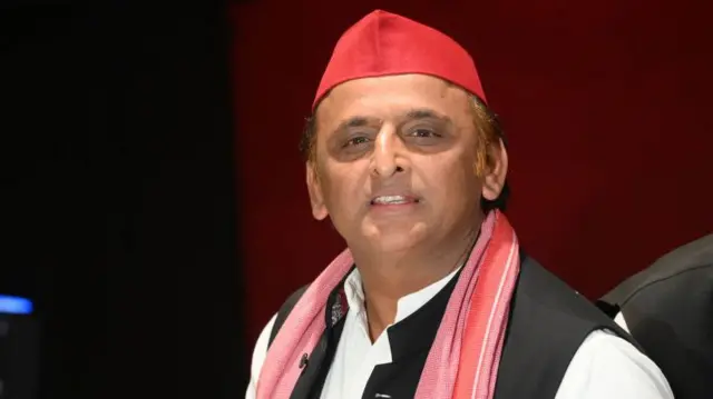 अखिलेश यादव